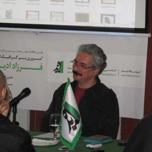 ادیبی: گرافیست‌ها دست مخاطب را برای ارتقا فرهنگ جامعه بگیرند