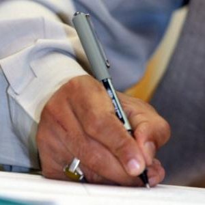 دستور احمدی نژاد برای بازگشایی هر چه سریع‌تر خانه سینما