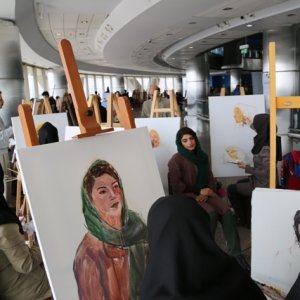 همکاری با بخش خصوصی از اهداف مرکز هنرهای تجسمی است