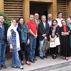 کتاب «ده کاریکاتوریست» با حضور کامبیز درم بخش رونمایی شد