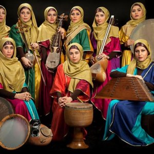 گروه موسیقی مهنا در فرهنگسرای نیاوران به اجرا می پردازد