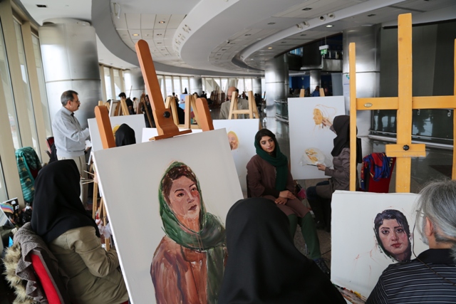 همکاری با بخش خصوصی از اهداف مرکز هنرهای تجسمی است